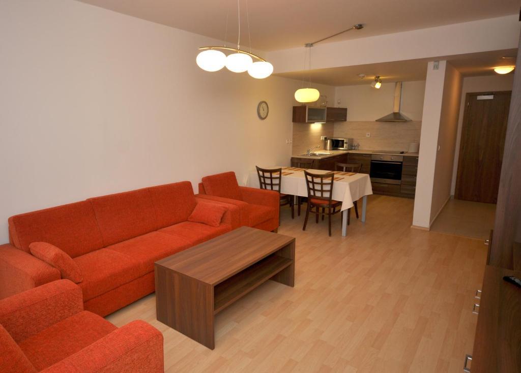 Unipharma Apartments Доновалы Номер фото
